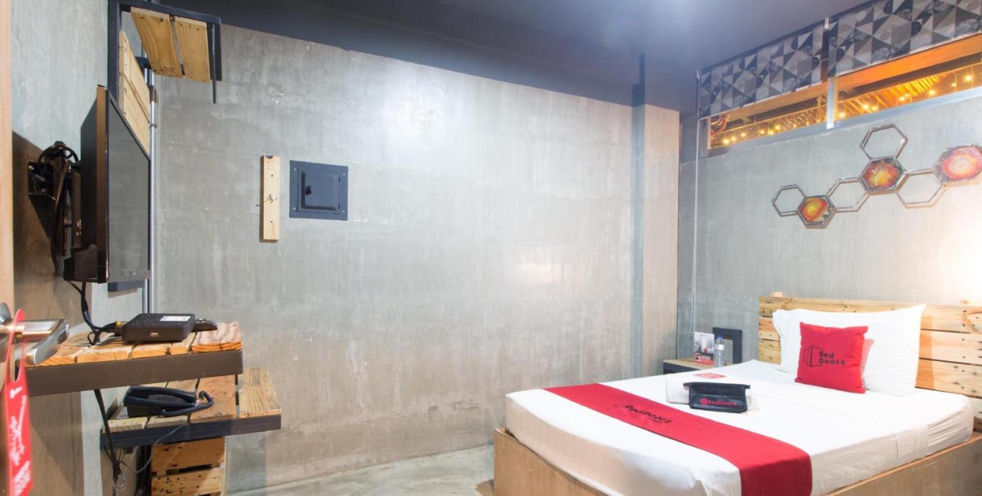 RedDoorz Plus @ Taft North Mandurriao Iloilo Zewnętrze zdjęcie